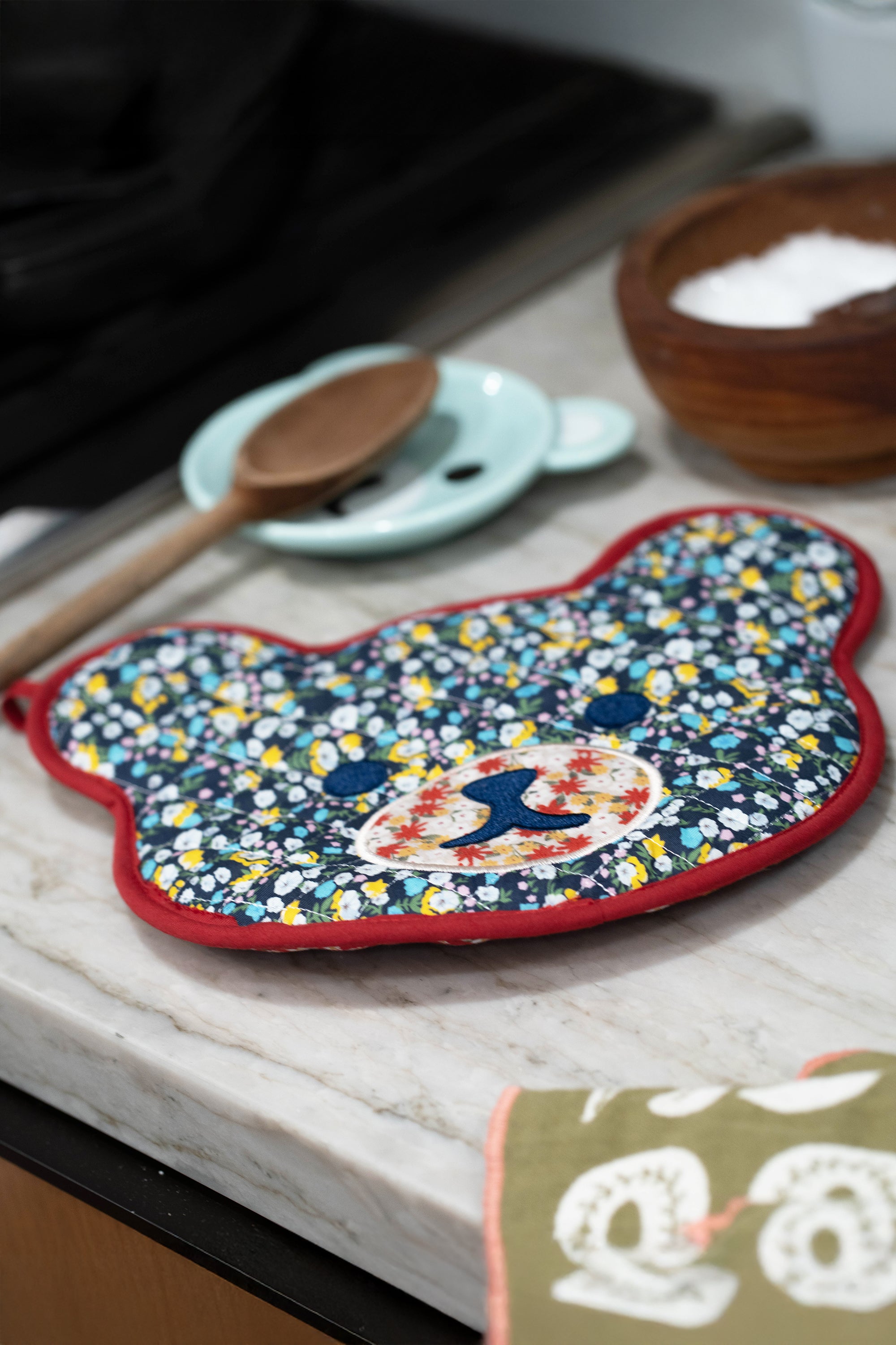 Pattern Mix Bear Oven Mitt