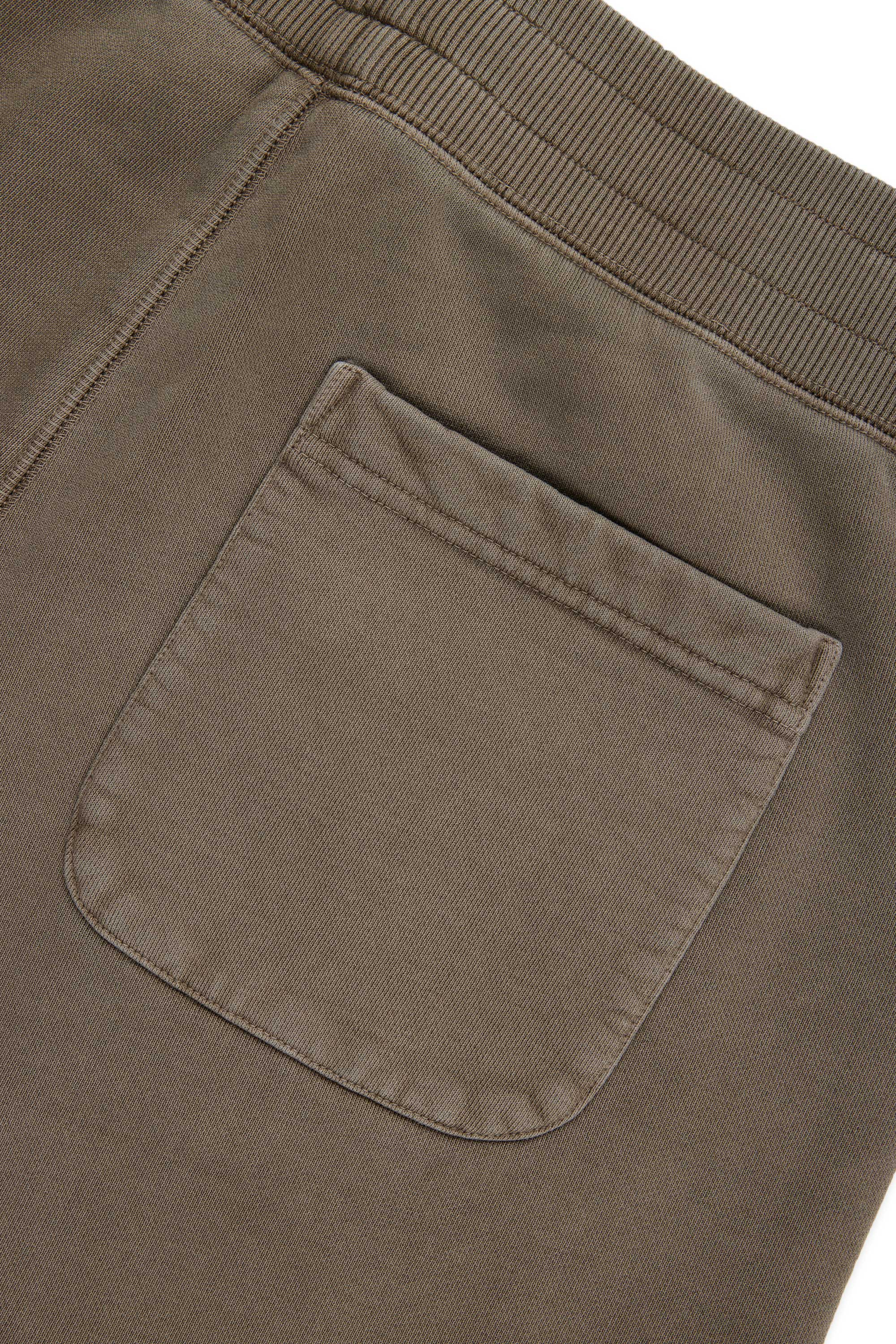 #color_Brown