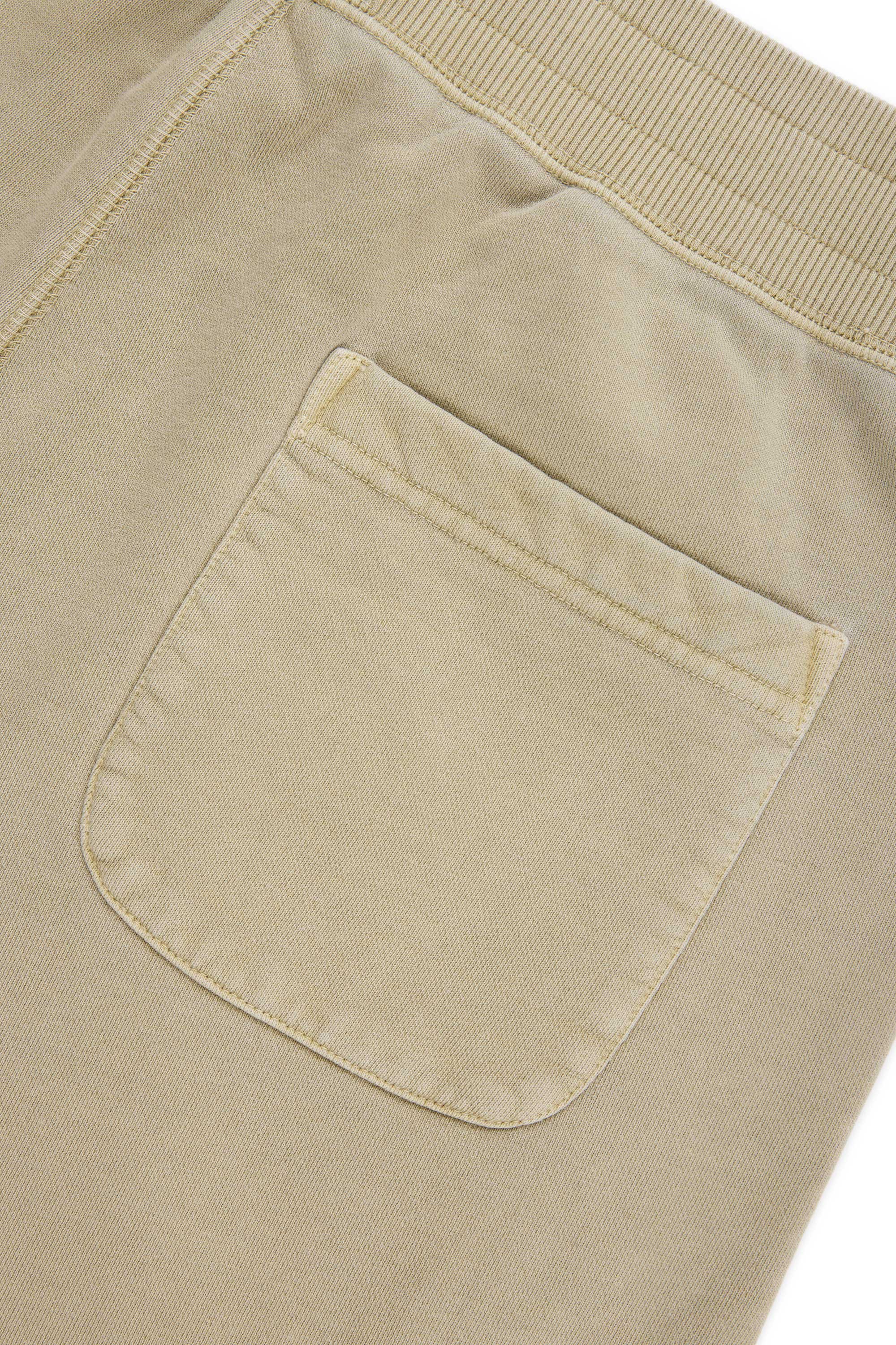 #color_Khaki