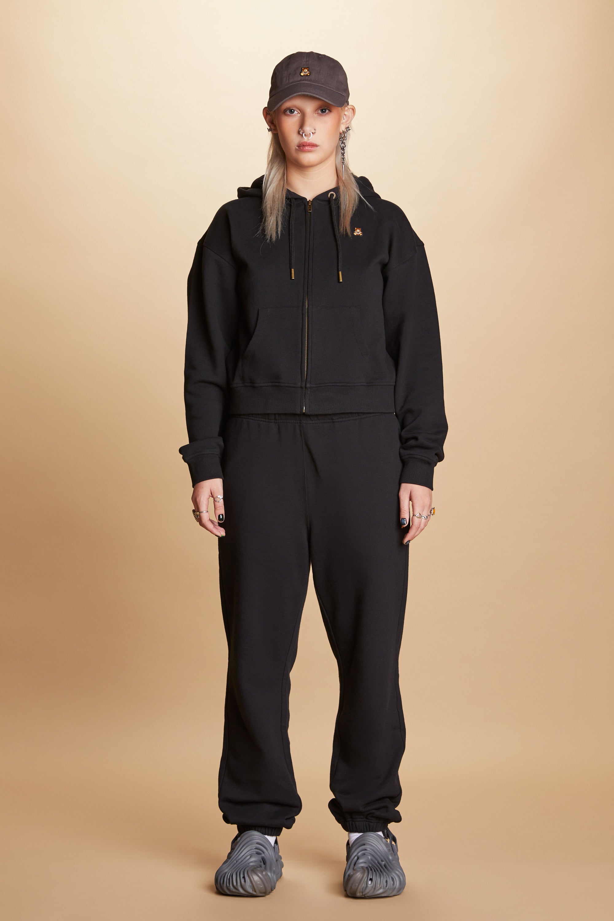 Teddy Fresh retailer sweat suit